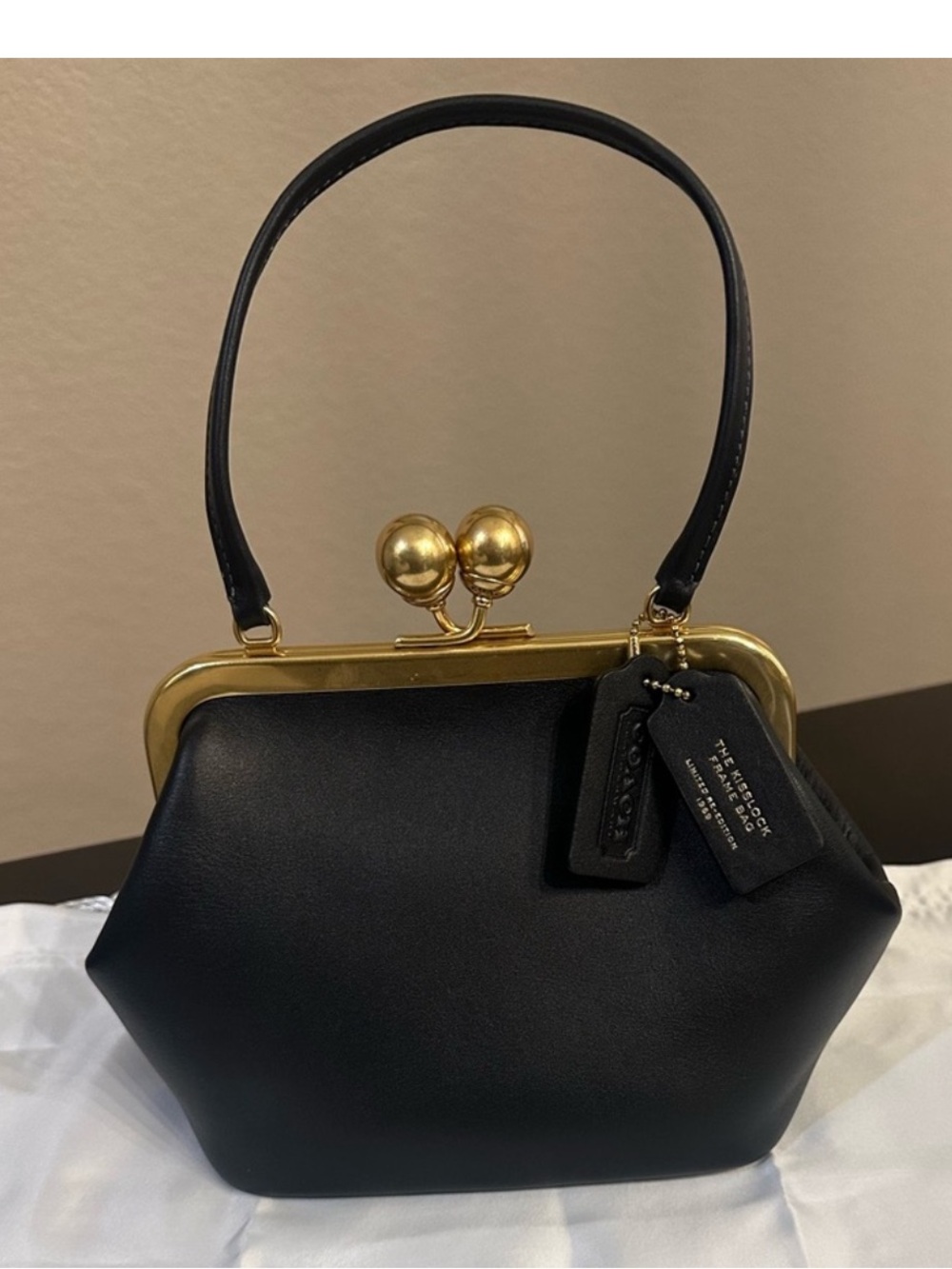Coach Kisslock Frame Shoulder Bag in Black with Gold Hardware - Picture 6 of 6